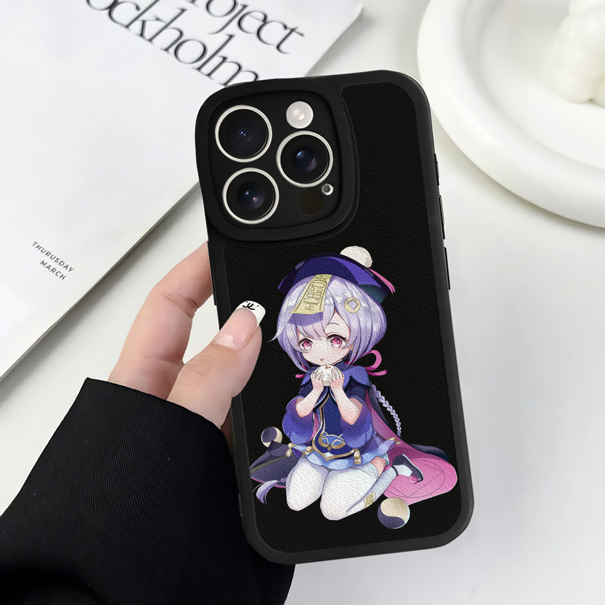 げんし神 七七 なな  genshin Nana 【iPhone 16シリーズ対応】シリコンスマホケース（レザー調） 材質：シリコン